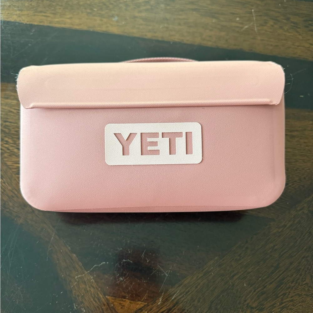 YETI Sandstone Pink SIDEKICK DRY 1L GEAR CASE